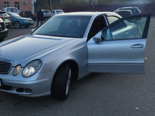 Mercedes E-Class foto 8