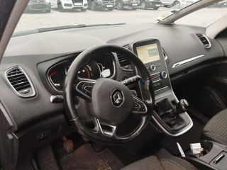 Renault Grand Scenic foto 3