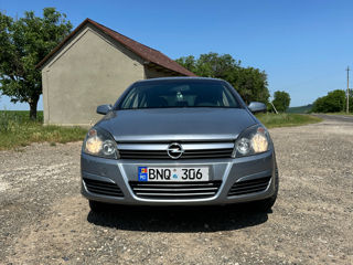 Opel Astra фото 8