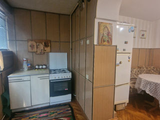 Apartament cu 3 camere, 80 m², Buiucani, Chișinău foto 2