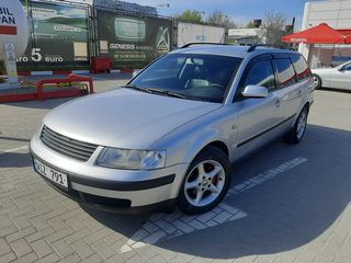 Volkswagen Passat foto 2