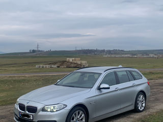 BMW 5 Series foto 4