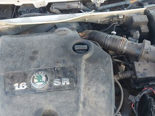 Motor 1.6sr  Avu Golf Școda foto 1