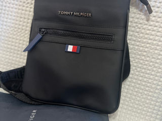 Tommy Hilfiger