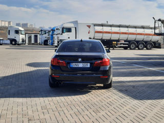 BMW 5 Series foto 7