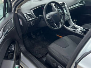 Ford Mondeo foto 10