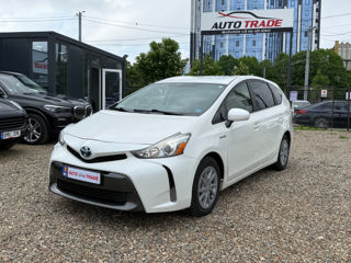Toyota Prius v