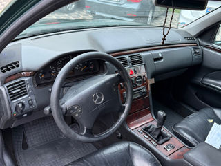 Mercedes E-Class foto 7