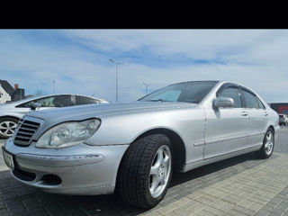 Mercedes S-Class foto 1