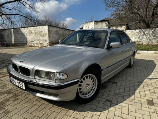 BMW 7 Series foto 2