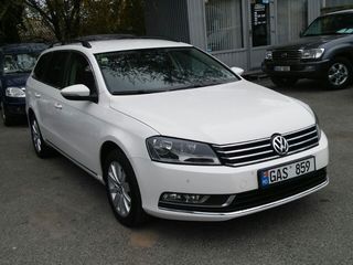 Volkswagen Passat foto 1