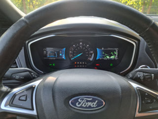 Ford Fusion foto 10