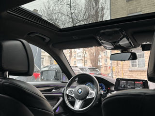 BMW 5 Series foto 8