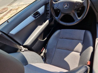 Mercedes C-Class foto 12