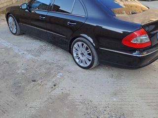 Mercedes E-Class foto 6