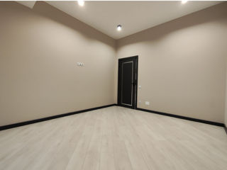 Apartament cu 2 camere, 80 m², Botanica, Chișinău foto 7