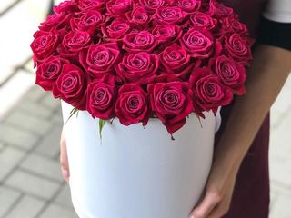 Букеты из роз на 14 февраля. Большой выбор букетов из свежих цветов с доставкой! foto 7