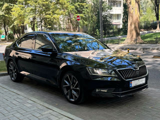 Skoda Superb foto 1