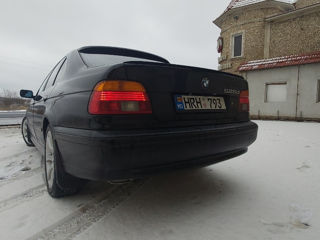 BMW 5 Series foto 1