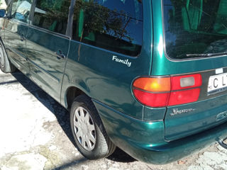 Volkswagen Sharan foto 2