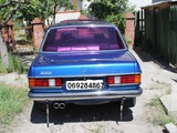 Mercedes Series (W123) foto 4