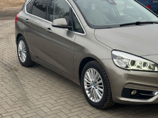 BMW 2 Series Active Tourer foto 8