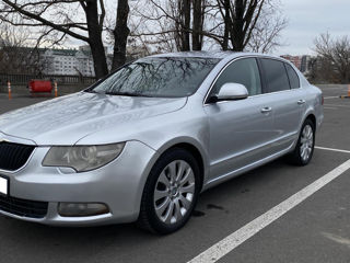 Skoda Superb foto 2