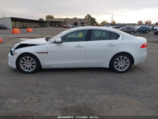 Jaguar XE foto 4