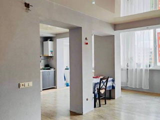 Apartament cu 2 camere, 97 m², Buiucani, Chișinău foto 3