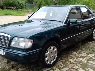 Mercedes Series (W124) foto 5