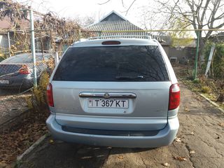 Chrysler Grand Voyager foto 1