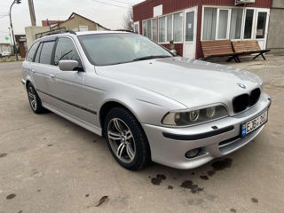 BMW 5 Series foto 3