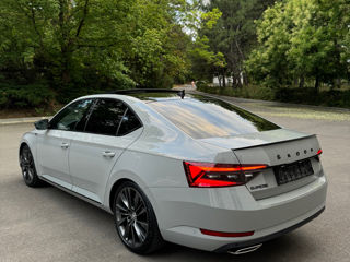 Skoda Superb foto 5