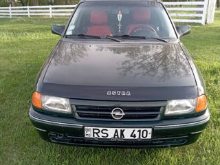 Opel Astra foto 1