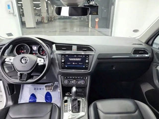 Volkswagen Tiguan foto 7