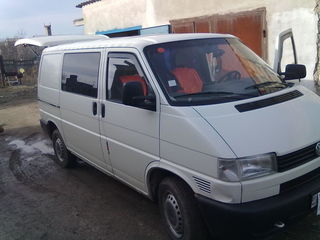 Volkswagen T4 foto 1