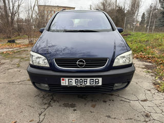 Opel Zafira foto 2