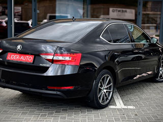 Skoda Superb foto 4