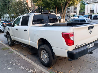 Nissan Titan foto 7