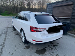 Skoda Superb foto 3