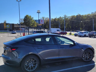 Tesla Model 3 foto 3