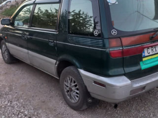 Mitsubishi Space Wagon foto 7