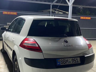 Renault Megane фото 2