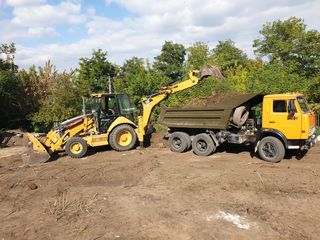 Servicii  bobcat + kamaz + buldoexcavator, demolare si evacuare.