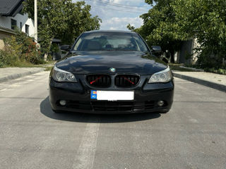 BMW 5 Series foto 2