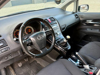 Toyota Auris foto 12