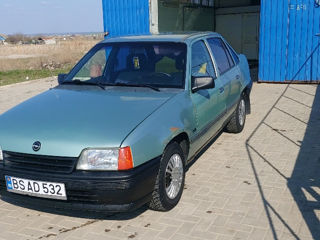 Opel Kadett foto 5