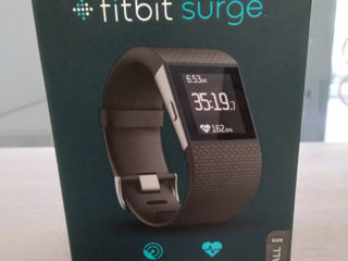 Watch fitbit surge  890 lei