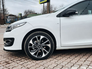 Renault Megane foto 2