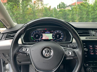 Volkswagen Passat foto 3